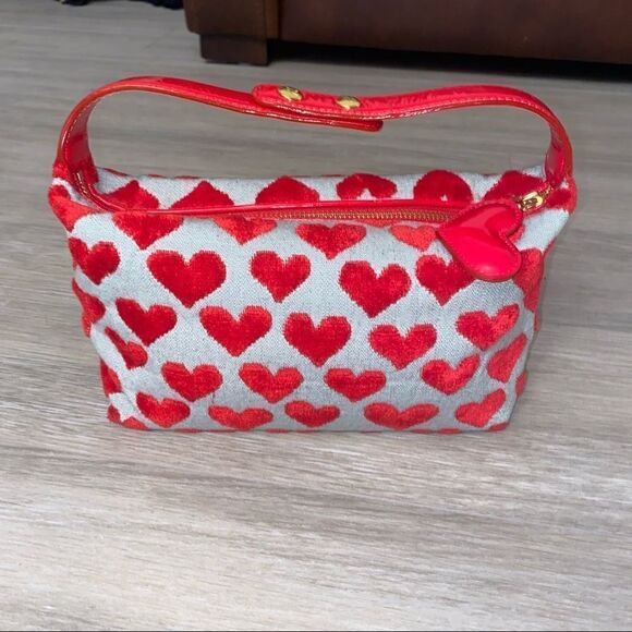 Think Bee Handbags - NWOT ❤️Think Bee Just Hearts Purse only avail in Japan